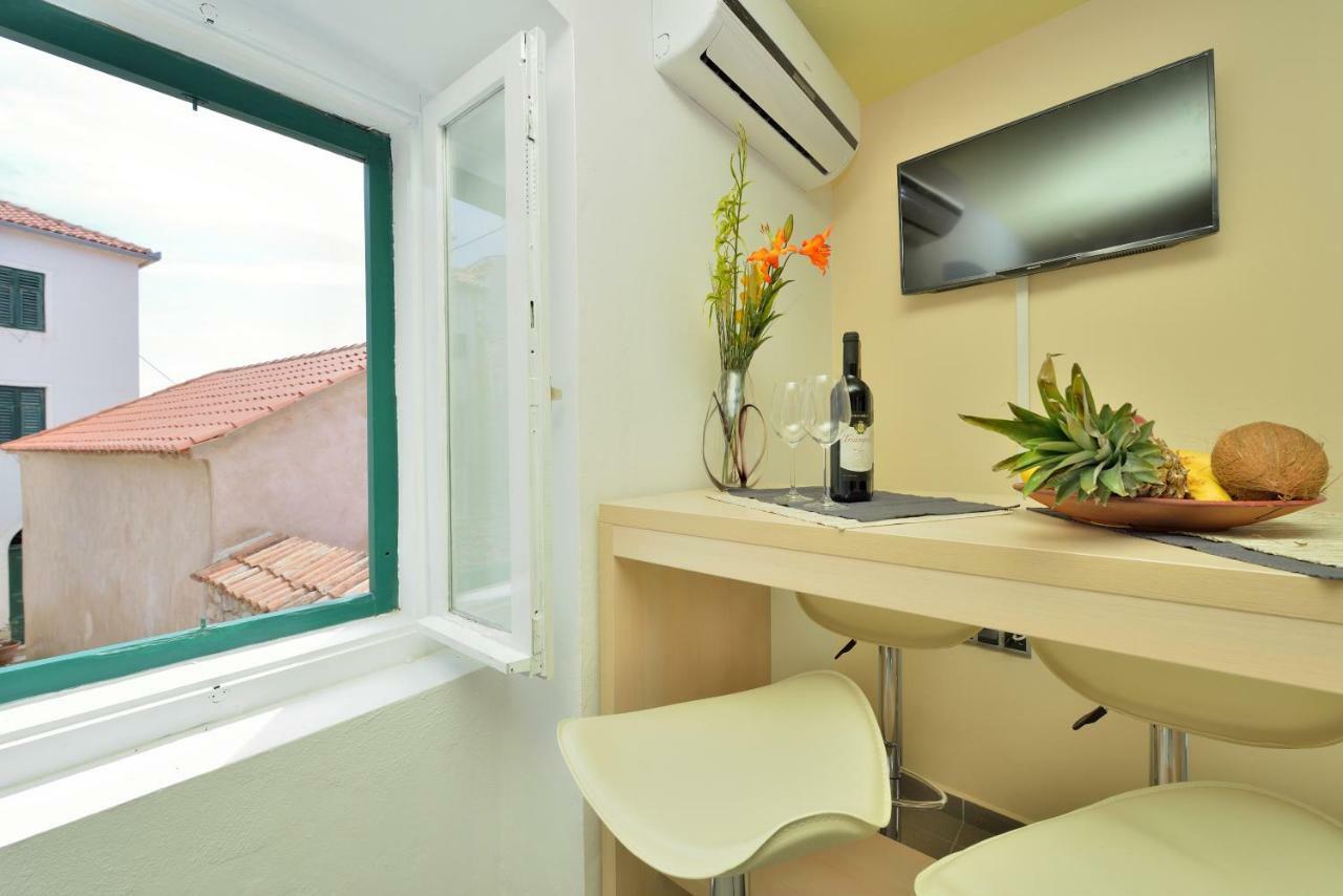 Apartments Carpe Diem Novigrad  Екстер'єр фото